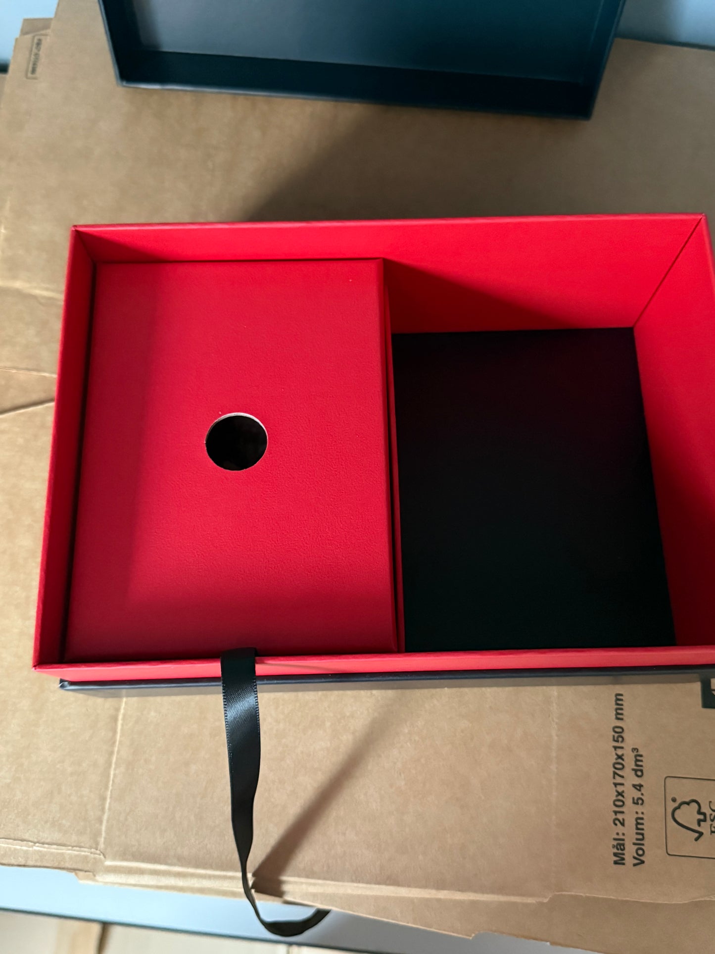 En tom Futera Unique World Football Edition 21 Display Boks (Tom/Uten kort)