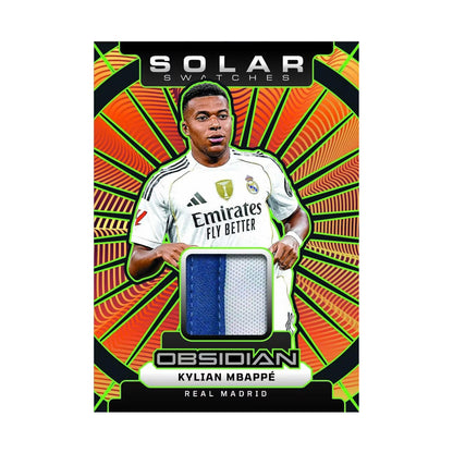 Kylian Mbappé Solar Swatches memorabilia fra serien. Produsentens korteksempel, ikke garantert innhold.