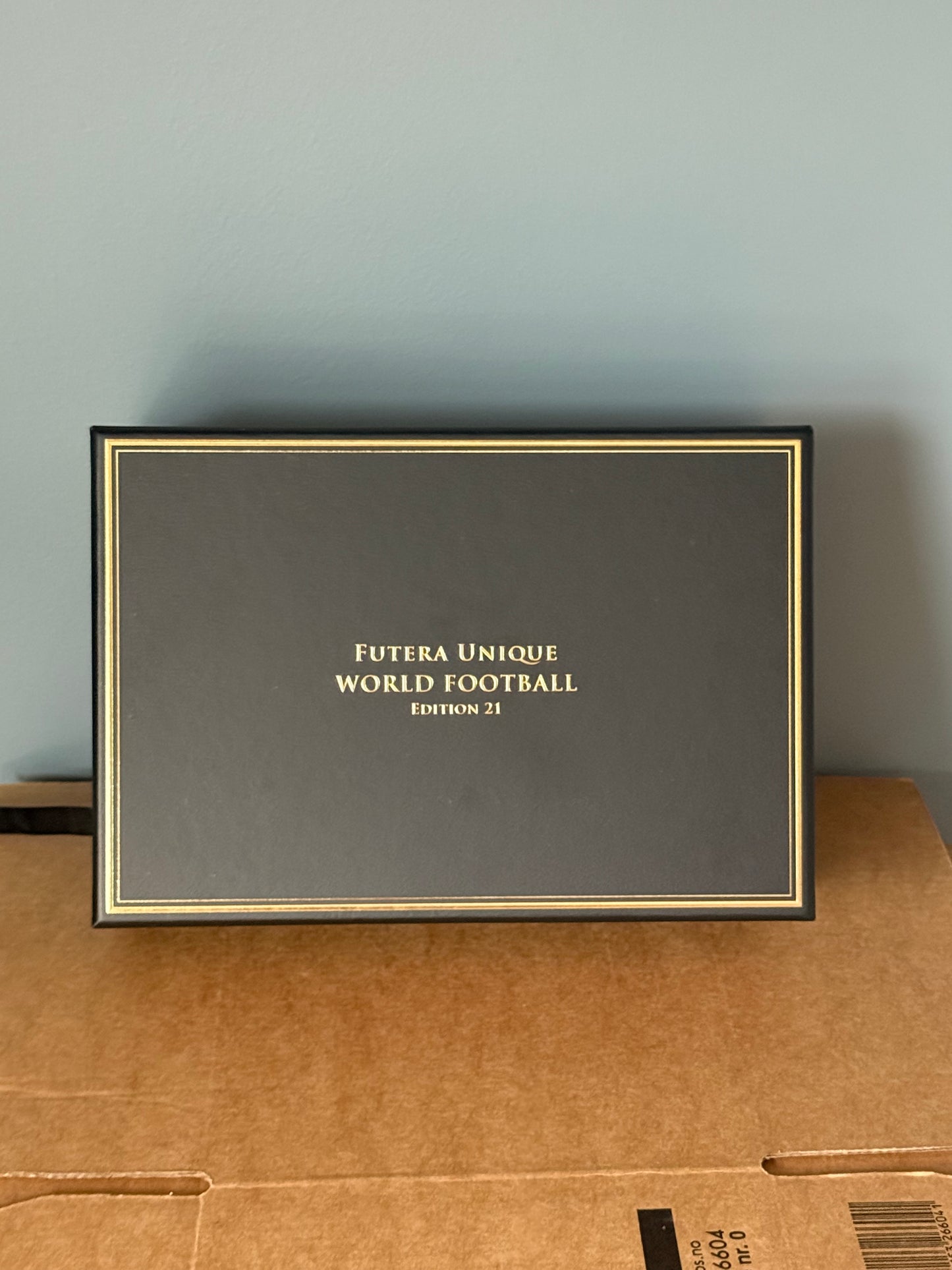 En tom Futera Unique World Football Edition 21 Display Boks (Tom/Uten kort)