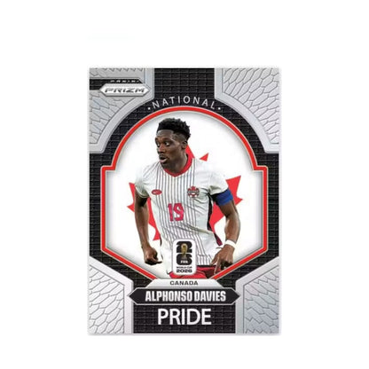 2026 Panini Prizm FIFA World Cup Blaster Wave, Alphonso Davies National Pride. Produsentens korteksempel, ikke garantert innhold.