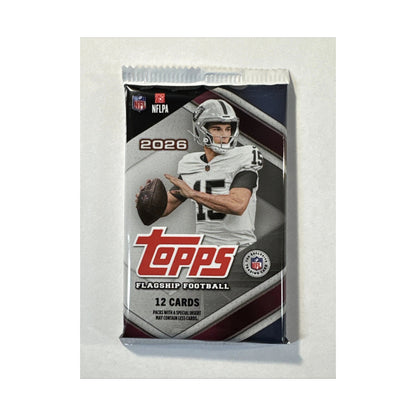 2026 Topps Flagship Football Blaster. Original forseglet pakke med normalt 12 kort.