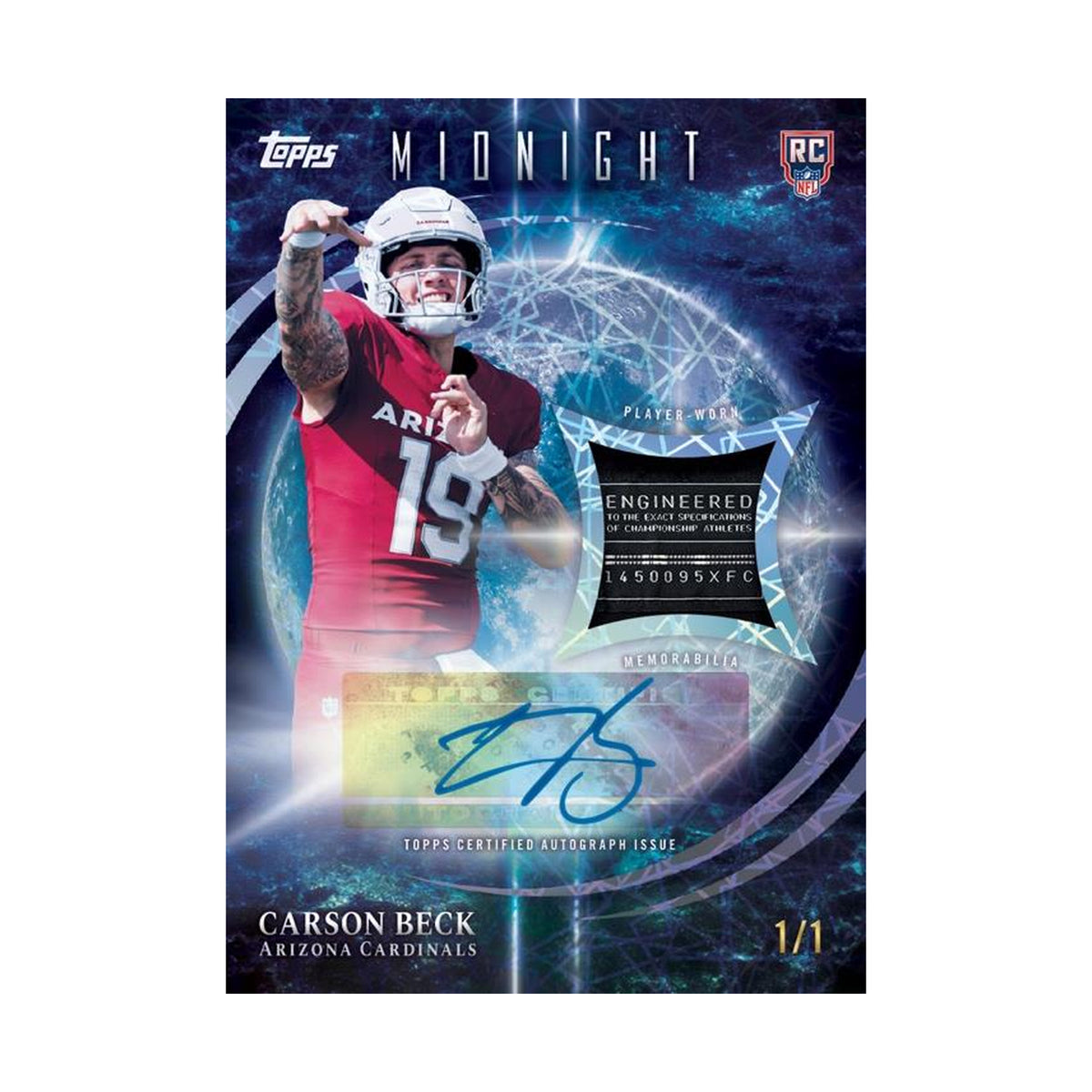 2026 Topps Midnight Football Moonlit Materials Signatures Carson Beck, produsentens korteksempel, ikke garantert innhold